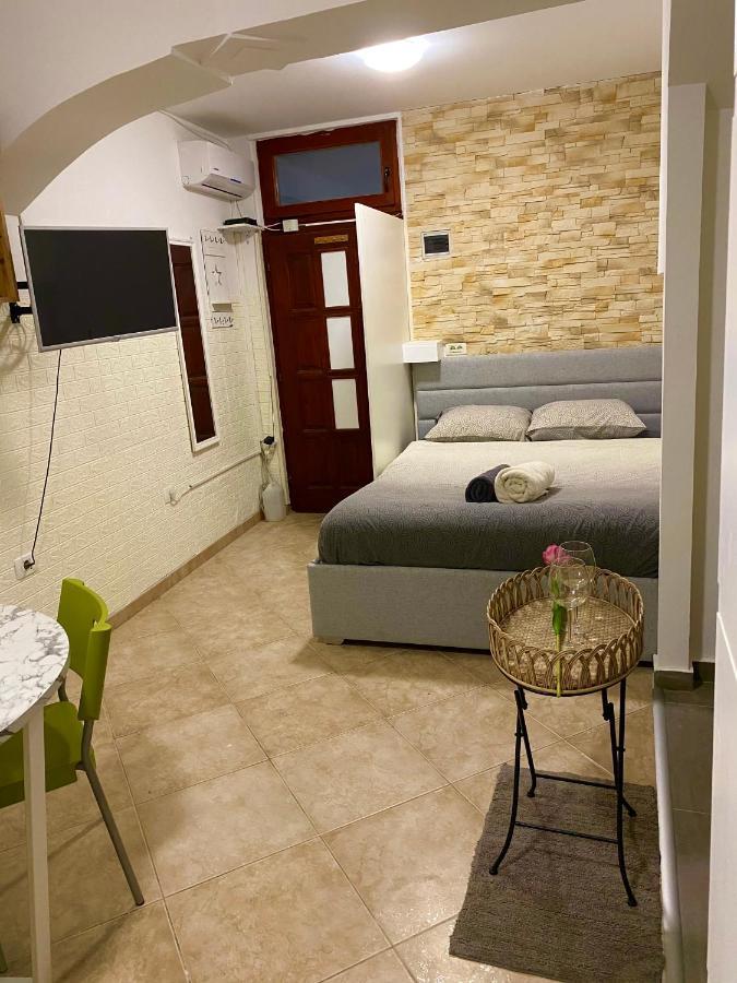 Studio Apartma Sara Apartment Piran Bagian luar foto