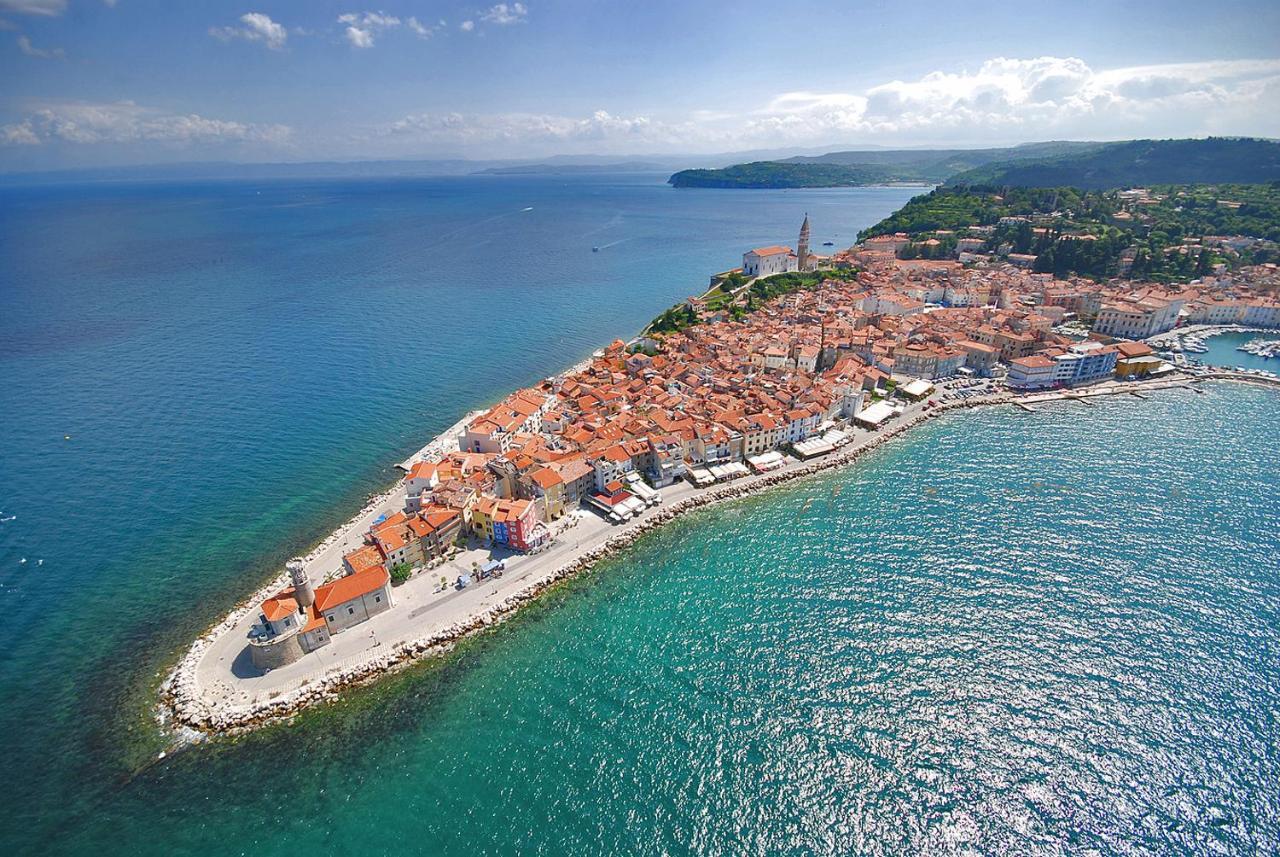 Studio Apartma Sara Apartment Piran Bagian luar foto
